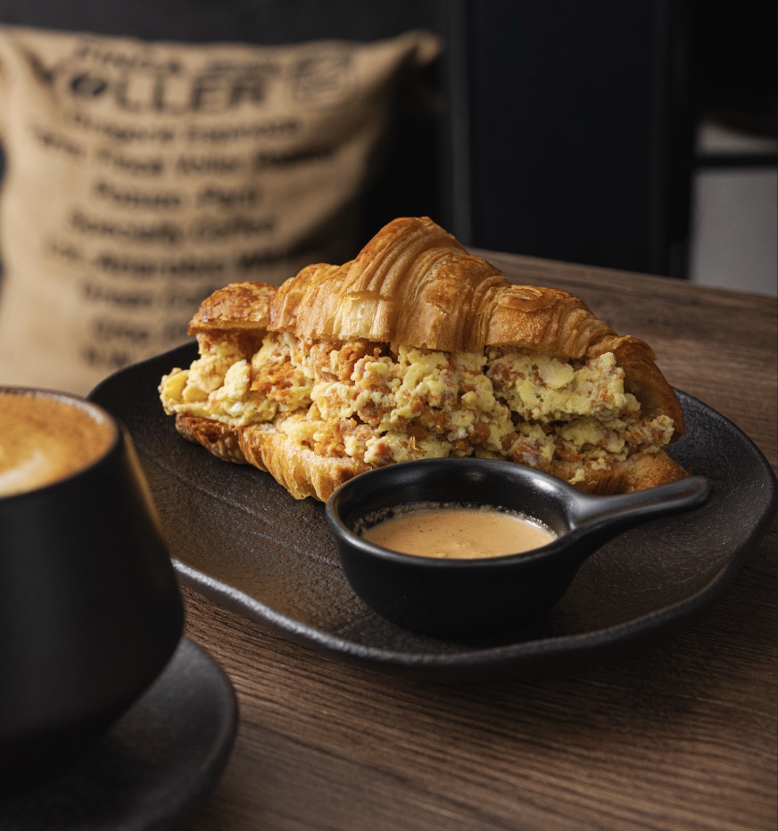 Desayunos de Cofaine: tributo huachano, chicharrón criollo y tostón de palta